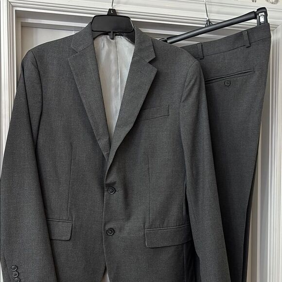 jf Gray Suit Slim Fit with Structured Never worn